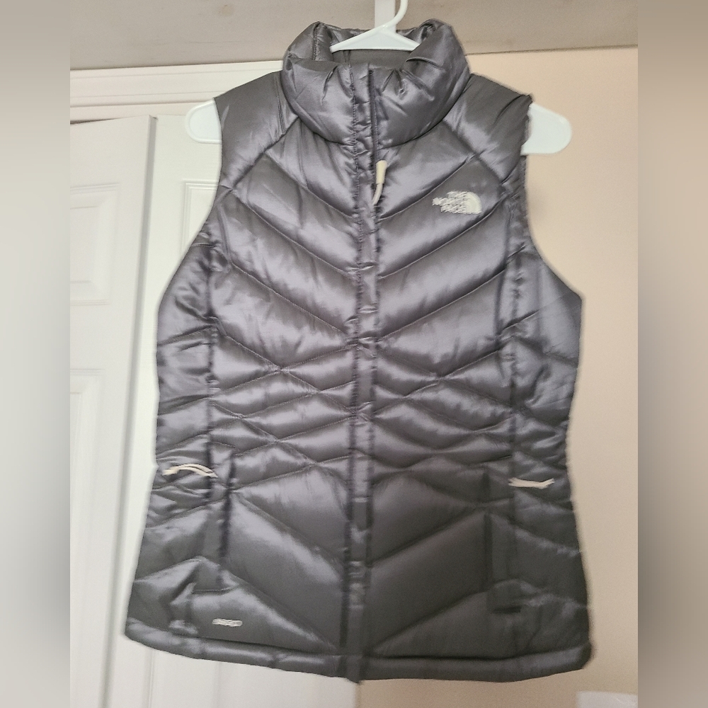 The North Face Acacongua Down Vest Small
